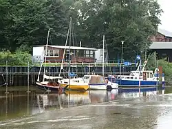 Sportboote im Hafen