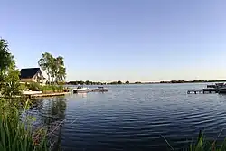 Uphuser Meer (Ostseite) mit Wochenendhäusern