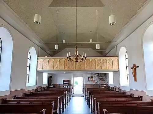 Empore