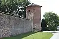 Mauer und turm des Schlosses Richemont
