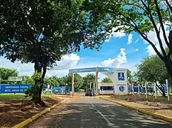 Eingang der UFMS, Campo Grande, 2022