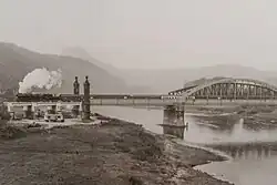 Eröffnung der sanierten Brücke am 30.&nbsp;September 1990 mit 52&nbsp;8148 als Zuglok