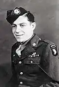 Technischer Korporal Eugene "Doc" Roe.