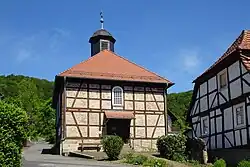 Nur an der südwestlichen Seite ist das ursprüngliche Fachwerk sichtbar