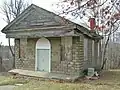 Kapelle des Friedhofs von Evans City aus der Eröffnungsszene des Films, 2009
