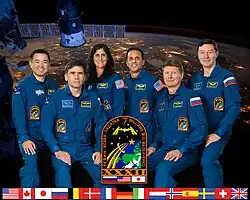v.&nbsp;l.&nbsp;n.&nbsp;r.: Akihiko Hoshide, Juri Malentschenko, Sunita Williams, Joseph Acaba, Gennadi Padalka und Sergei Rewin