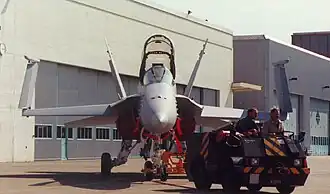 Militärischer Flugzeugschlepper