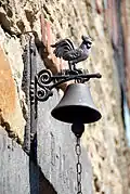 Glocke an einem Laden
