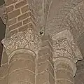 Zwei Blattkapitelle