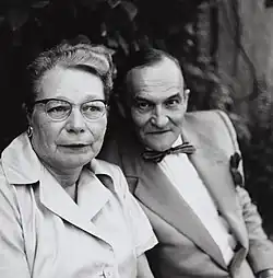 Doderer neben seiner Ehefrau Maria Emma Thoma