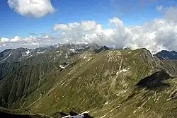 Das Făgăraș-Gebirge ist mit fünf Bergen über 2500&nbsp;m (darunter auch der Moldoveanu) die am höchsten gelegene Region Rumäniens