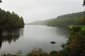 Blick zur Staumauer