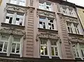 Falkenturmstraße 8; Mietshaus, Neurokoko, reich stuckiert, 1894 von Ernst Dressler