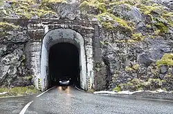 Eingang des Hvannasundtunnels in Norðdepil.