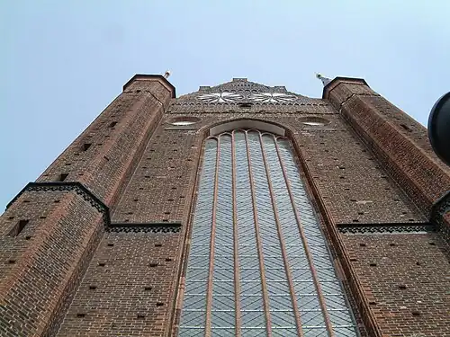 Fassade des Querschiffes (Mai 2005)