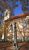 Mariensäule im Kirchgarten