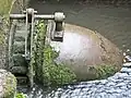 Normalerweise überflutetes Turbinenbecken mit Francis-Turbine