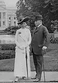 Bieberstein mit seiner zweiten Frau Hedwig Wendhausen (1930/35)