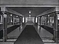 Wandelhalle zwischen den Garderoben von 1904