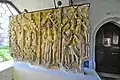 Sandsteinrelief in der Vorhalle