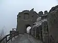Torhaus, sichtbar sind die mehrfachen Torbögen.