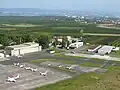 Hangar und Tower-Bereich