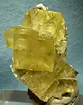 Gelb