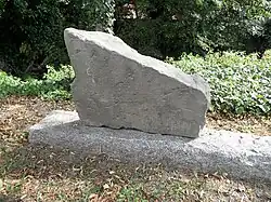 Grabsteinfragment