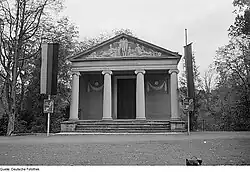Giebel des Römischen Haus an der Ilm