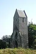 Turm der ehemaligen Kirche von Saint-Louet