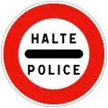 B5b: Straßensperre: Polizei (Arrêt au poste de police)