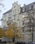 Franz-Joseph-Straße 38