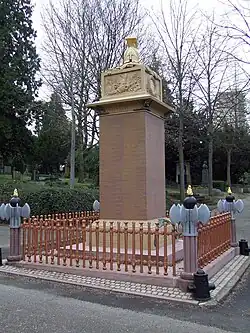 Napoleonstein, Hauptfriedhof Mainz