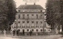Eingang des Schlosses Rosamel
