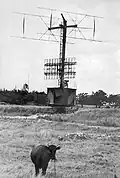 Ausführung Freya Köthen für Langstreckenerfassung mit zusätzlicher 95-MHz-Antenne und 15 kW Sendeleistung