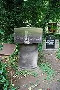 Familiengrabmal der Dahmes aus dem 18. Jahrhundert vom alten Gutsfriedhof