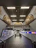 Restaurierte Zwischen­ebene der Station IND Eighth Avenue Line