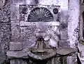 U Peshscaru des Brunnens (Brunnen der Puppe) zu Augurato