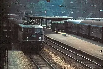 Der Bahnhof in April 1977. Die Bahnsteige sind heute nicht mehr vorhanden.