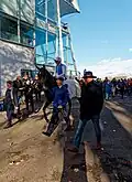 Junko mit Jockey Bauyrzhan Murzabayev auf dem Weg vom Geläuf zum Absattelring