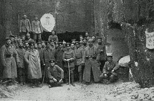 Strelitzer Grenadiere vor der Adolf-Friedrich Höhle im Elsaß