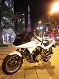 … und die Variante GSX 750 S3 カタナ mit dem Klappscheinwerfer