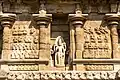dto, jedoch mit Vishnu-Statue