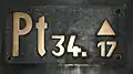 Gattungszeichen an einer Dampflok der Baureihe 74