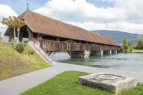 Gedeckte Holzbrücke in Wangen a. d. Aare