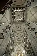 Blick in den Chor und in den Laternenturm