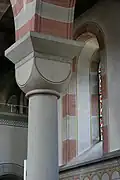 Säule mit Würfelkapitell