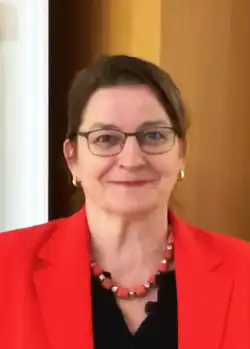 Portraitfoto von Ulrike Geppert-Orthofer