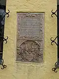 Wappen der Closens auf der Kirchenaußenwand