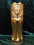 Blumenvase umgearbeitet aus einer Granatenhülse, Weihnachten 1944